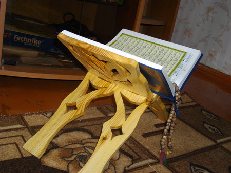 Как сделать подставку под книгу из дерева